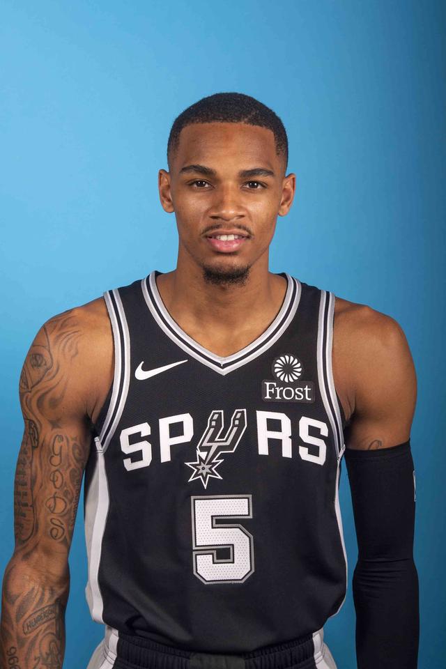 年轻核心的 年轻核心的