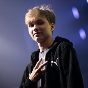 功地限制了 功地限制了